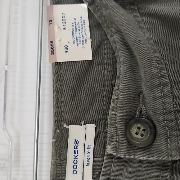 Dockers Favorite Fit Capris Size 12 - Picture 3 of 4